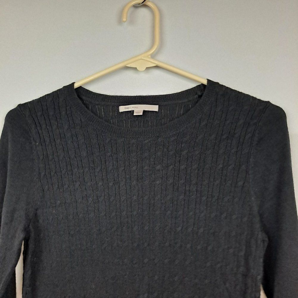 Gap Ladies Pullover sweater NWOT‎
